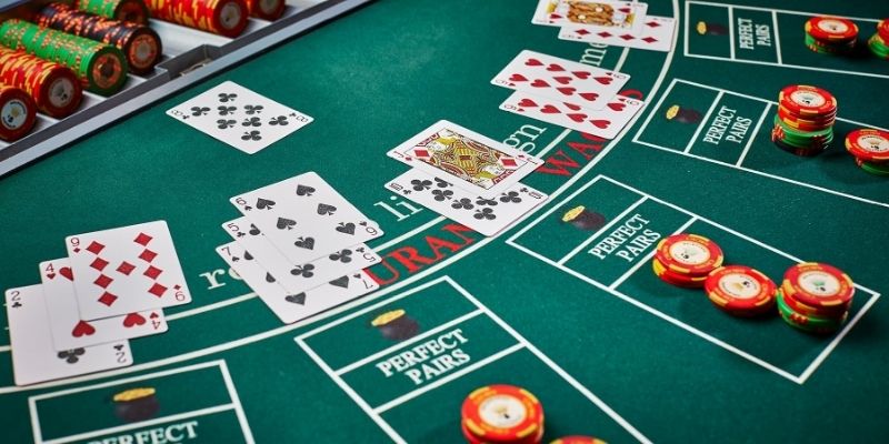 Nắm chắc thuật ngữ cơ bản và thông dụng để hiểu rõ hơn Blackjack là gì